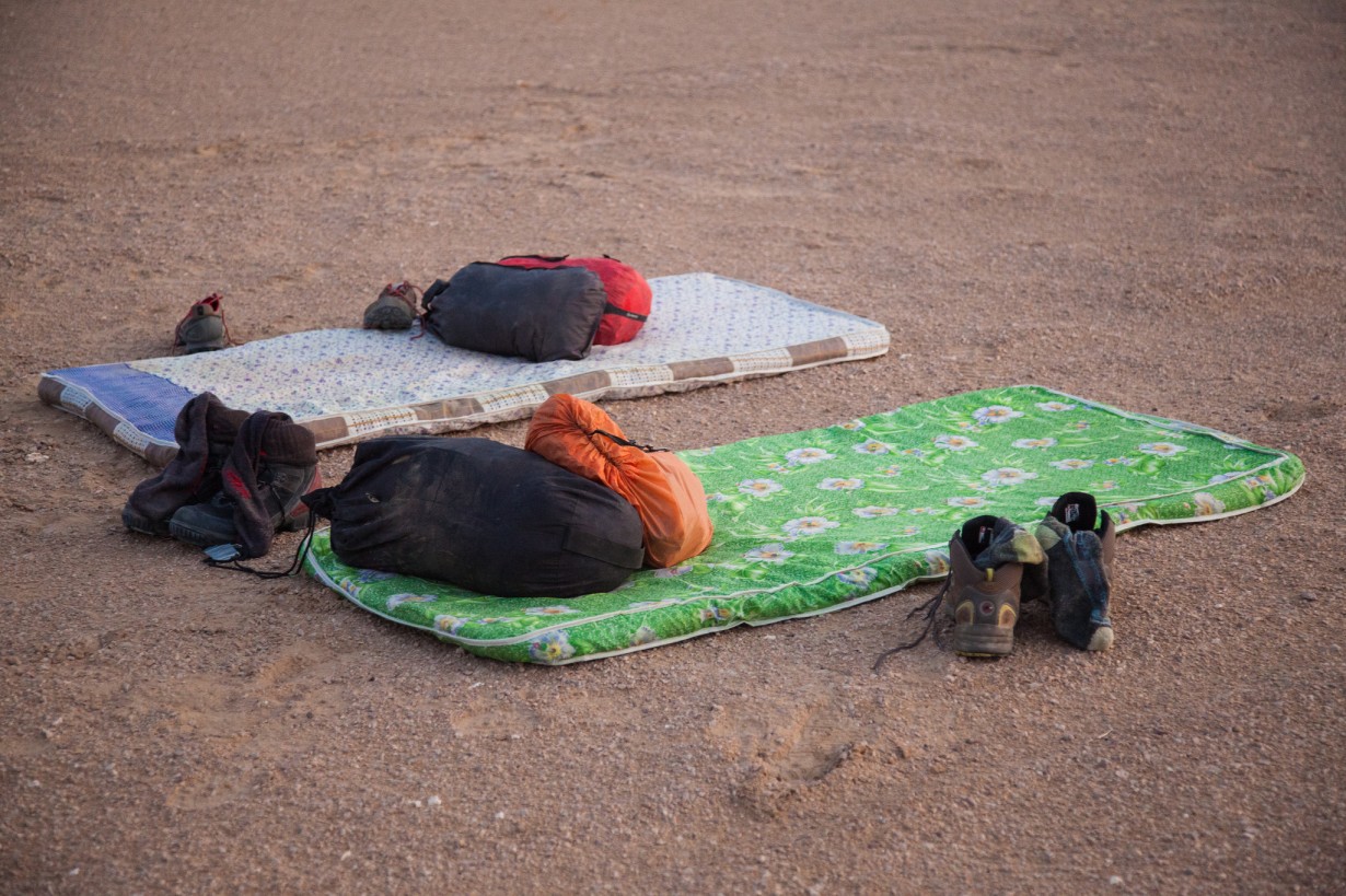 camping bed desert