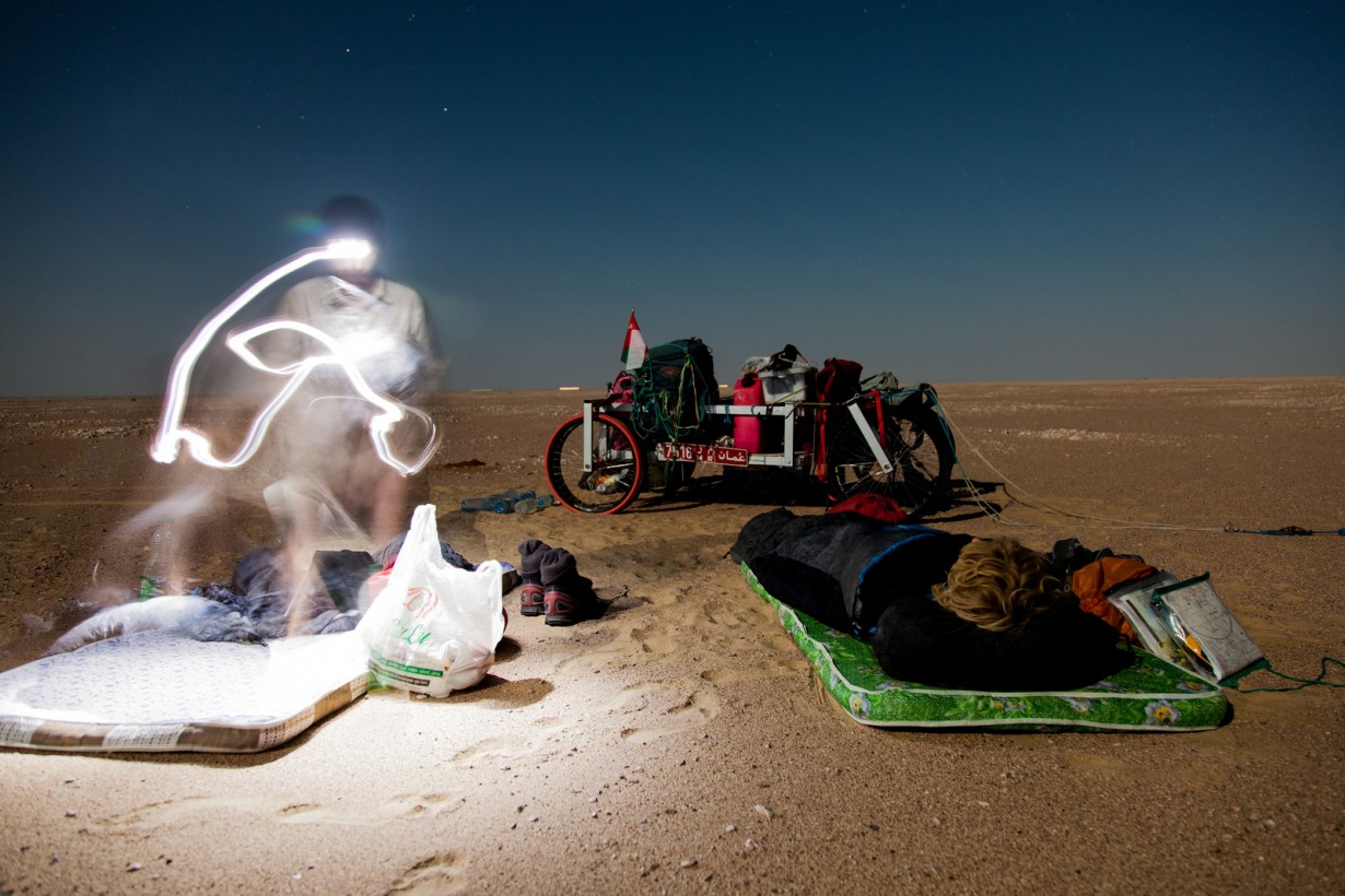 desert night stars camping