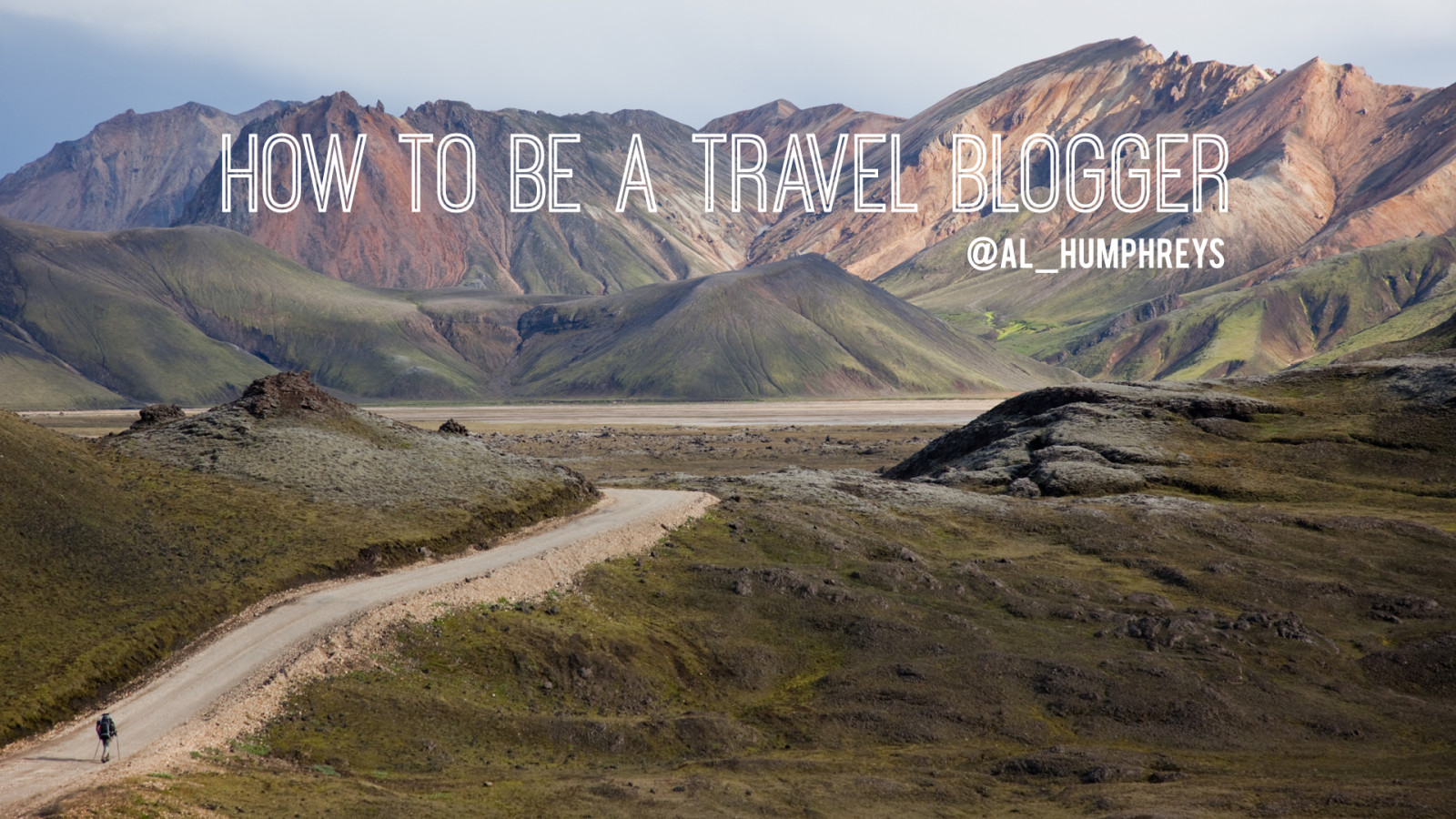how to be a travel blogger