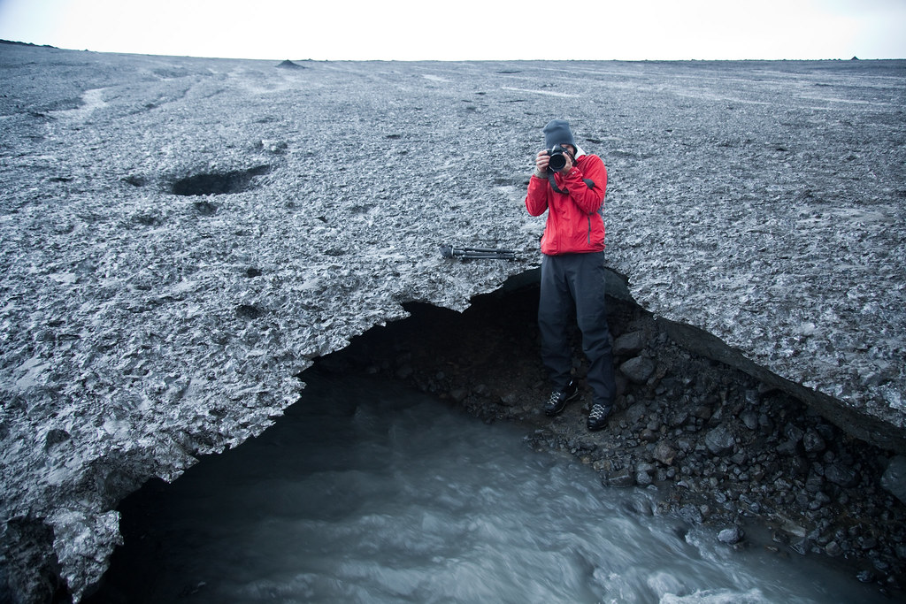 Crossing the Hofsjökull glacier, Iceland