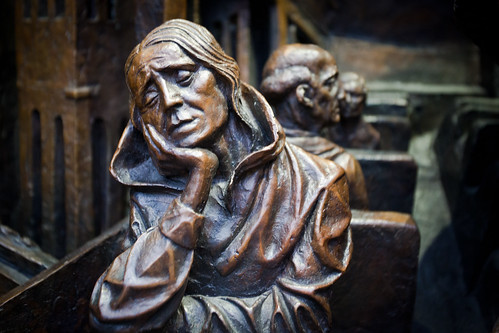 Statue detail - St Pancras Station